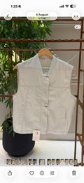 Sleeveless jacket